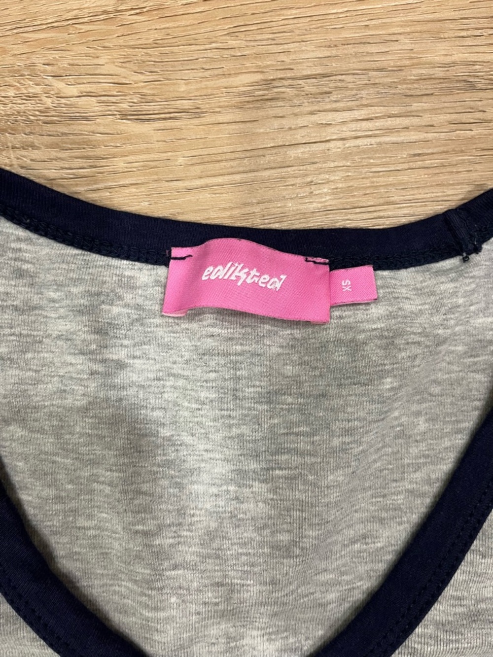 Edikted Baby Tee XS - Los Angeles - Picture 2 of 5
